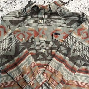 Wrangler Women’s Retro Shacket Snap Button Medium